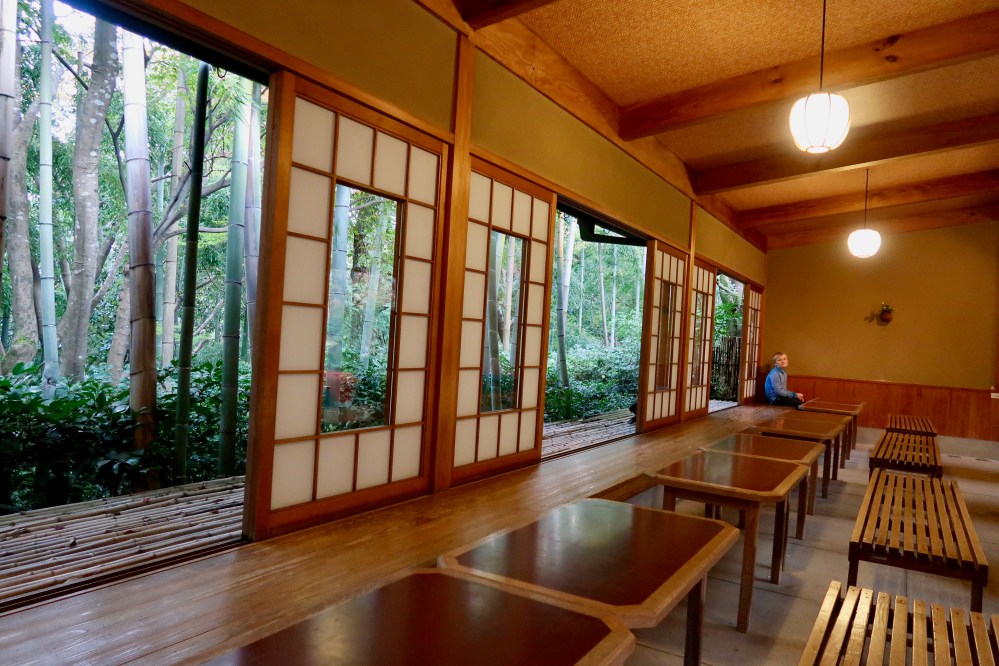 Tea house with view...and empty...for now. I take photos at speed